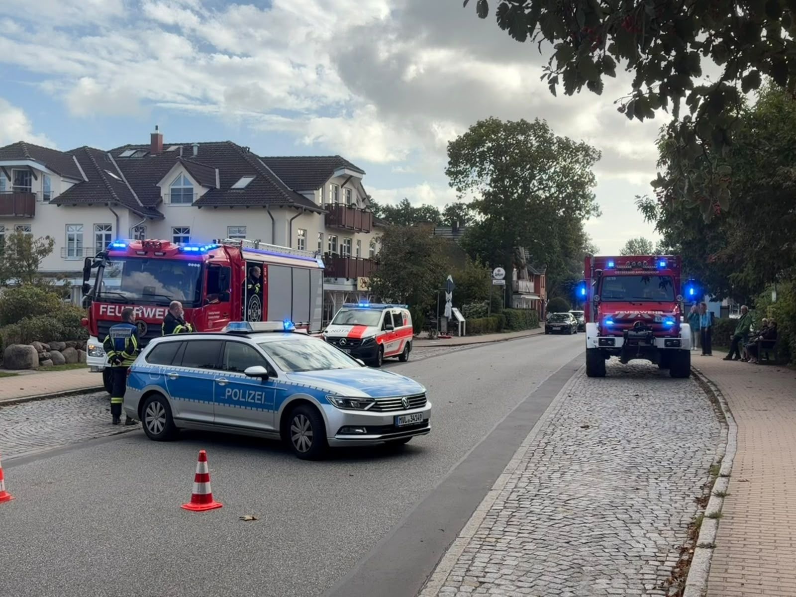 Wohnungsbrand in Ahrenshoop – überörtliche Hilfe – Bild 2 von 3