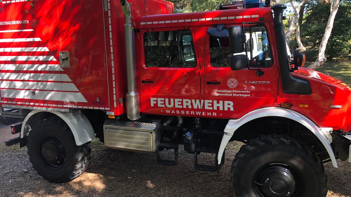 Gerätewagen Wassergefahren (GW-W) der Freiwilligen Feuerwehr Ostseebad Dierhagen – Ansicht 3 von 3