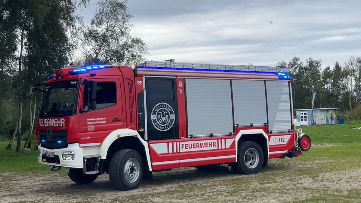 Löschgruppenfahrzeug (LF 20) der Freiwilligen Feuerwehr Ostseebad Dierhagen – Ansicht 1 von 3
